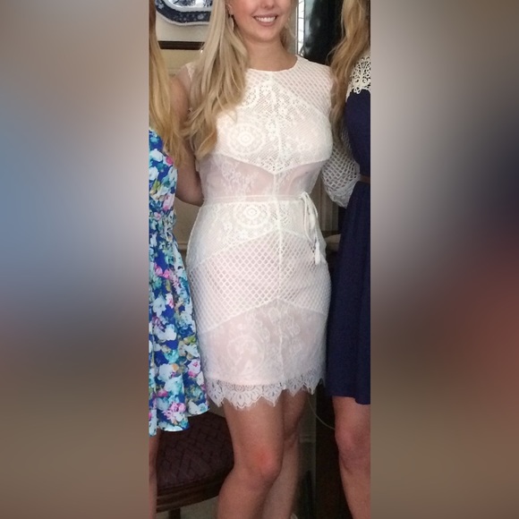 Gianni Bini Lace Dress Pink Slip Sheer Arms | Size 8 | Worn Once | Bridal Events - Picture 2 of 9